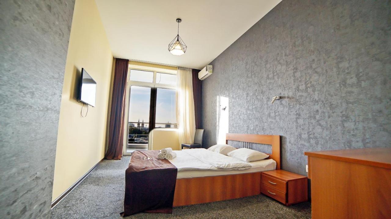 Mardi Plaza Hotel Μπατούμι Εξωτερικό φωτογραφία