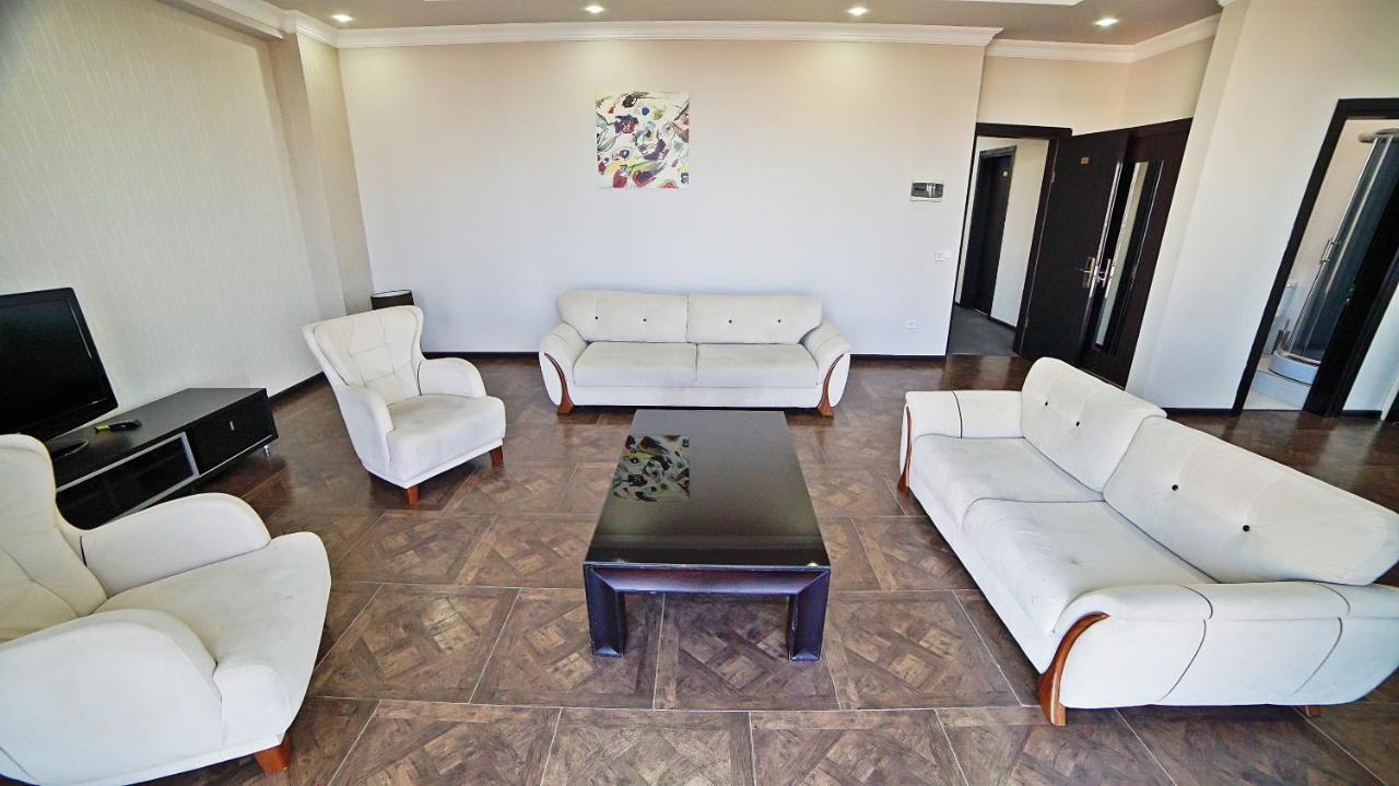 Mardi Plaza Hotel Μπατούμι Εξωτερικό φωτογραφία