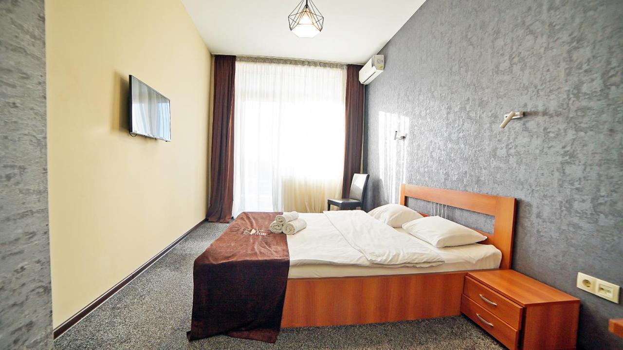 Mardi Plaza Hotel Μπατούμι Εξωτερικό φωτογραφία