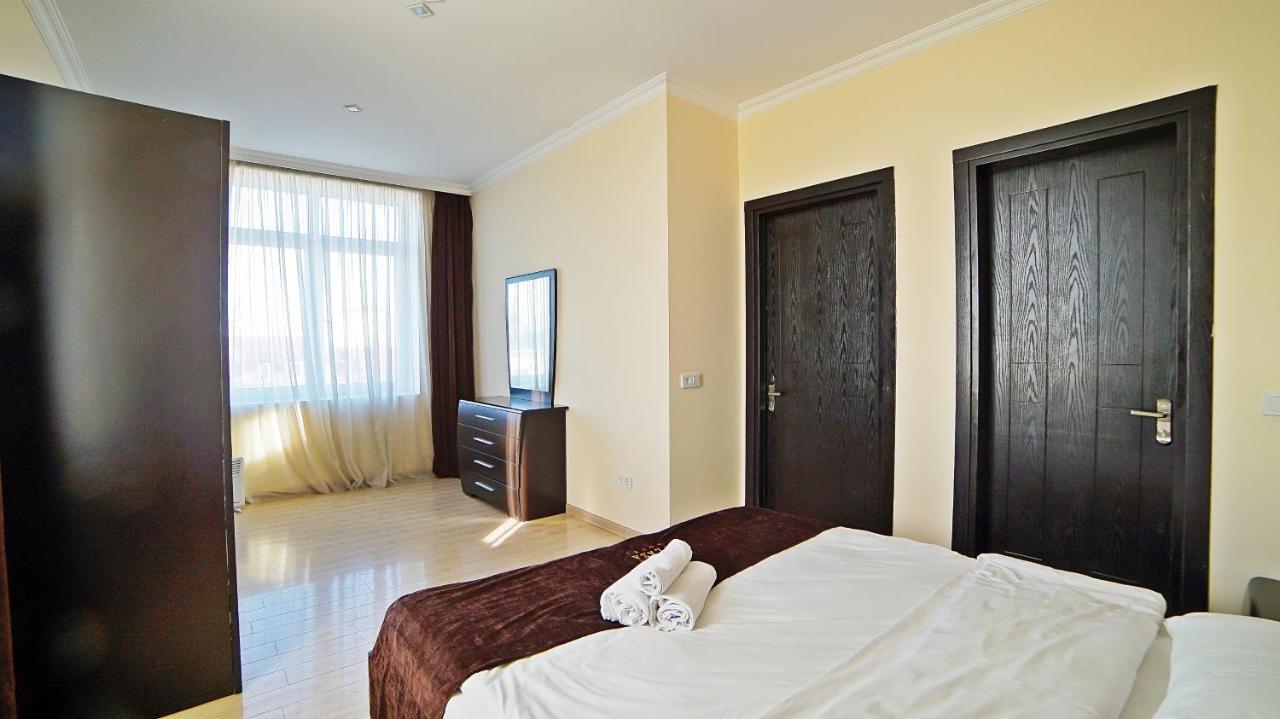 Mardi Plaza Hotel Μπατούμι Εξωτερικό φωτογραφία