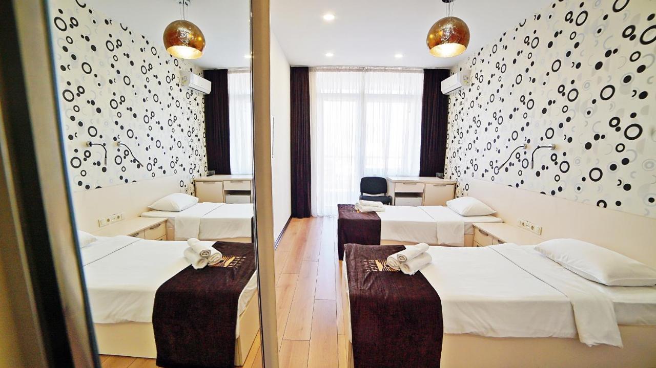 Mardi Plaza Hotel Μπατούμι Εξωτερικό φωτογραφία