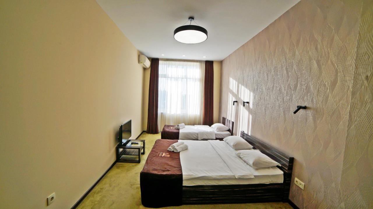Mardi Plaza Hotel Μπατούμι Εξωτερικό φωτογραφία