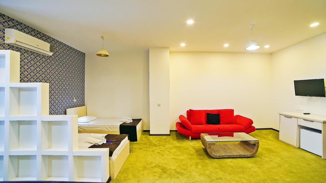 Mardi Plaza Hotel Μπατούμι Εξωτερικό φωτογραφία