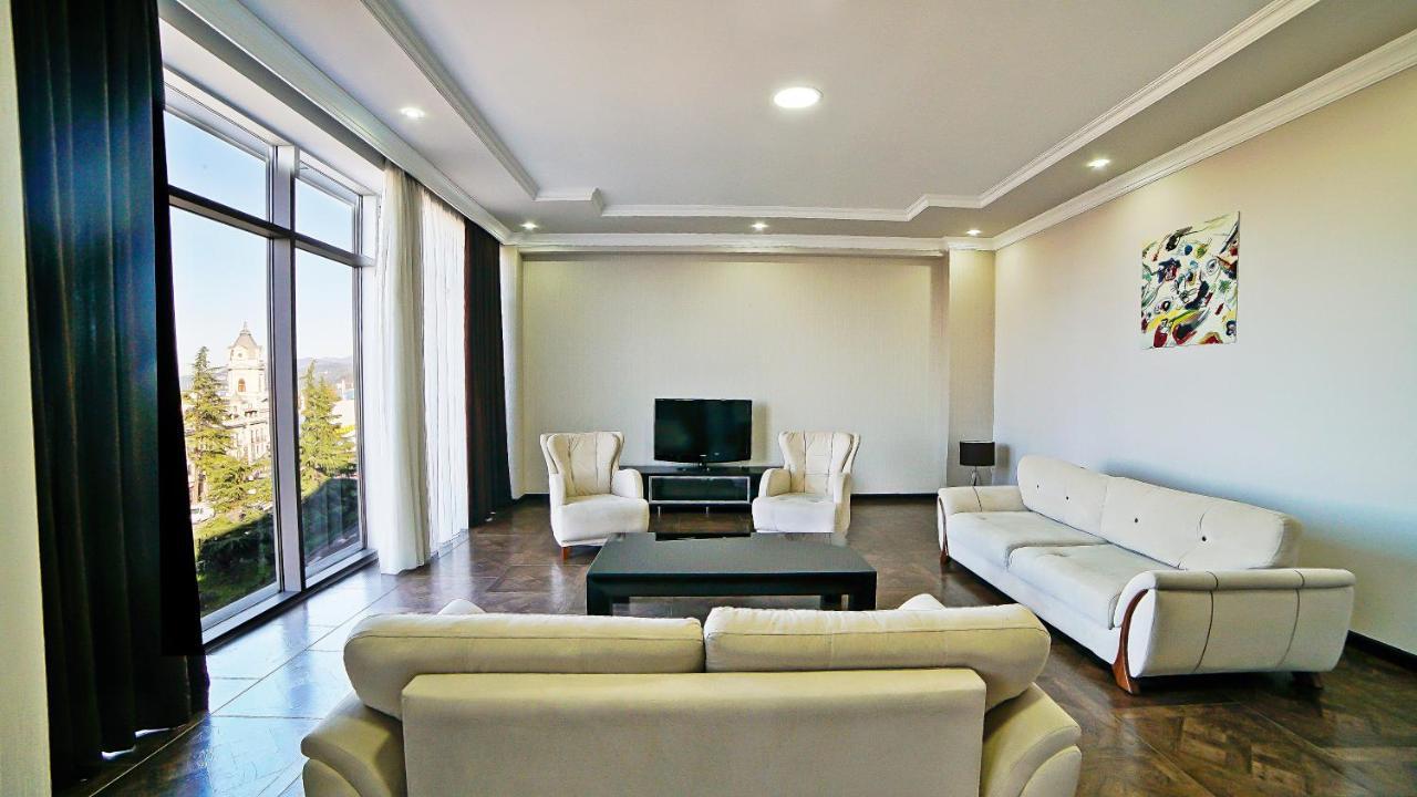 Mardi Plaza Hotel Μπατούμι Εξωτερικό φωτογραφία