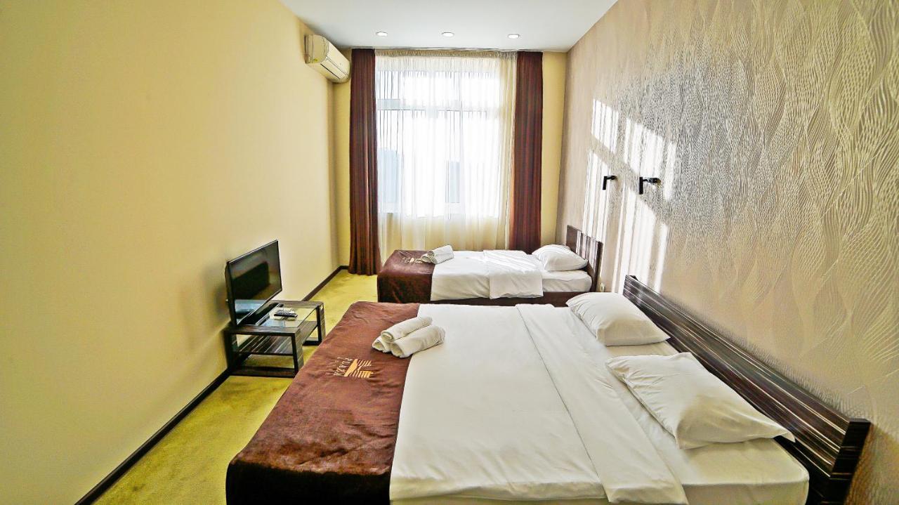 Mardi Plaza Hotel Μπατούμι Εξωτερικό φωτογραφία
