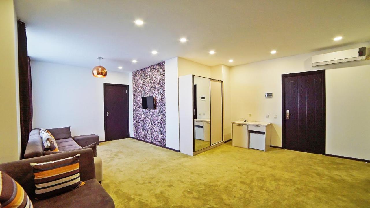 Mardi Plaza Hotel Μπατούμι Εξωτερικό φωτογραφία