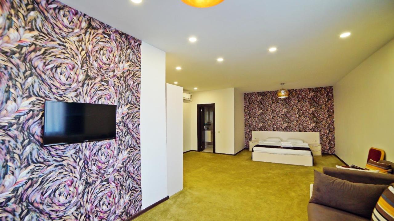Mardi Plaza Hotel Μπατούμι Εξωτερικό φωτογραφία