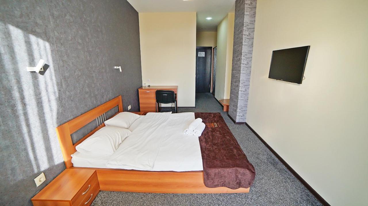 Mardi Plaza Hotel Μπατούμι Εξωτερικό φωτογραφία