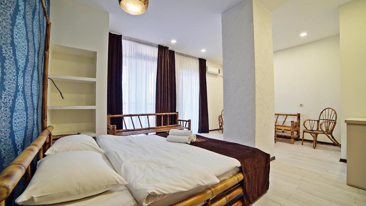 Mardi Plaza Hotel Μπατούμι Εξωτερικό φωτογραφία