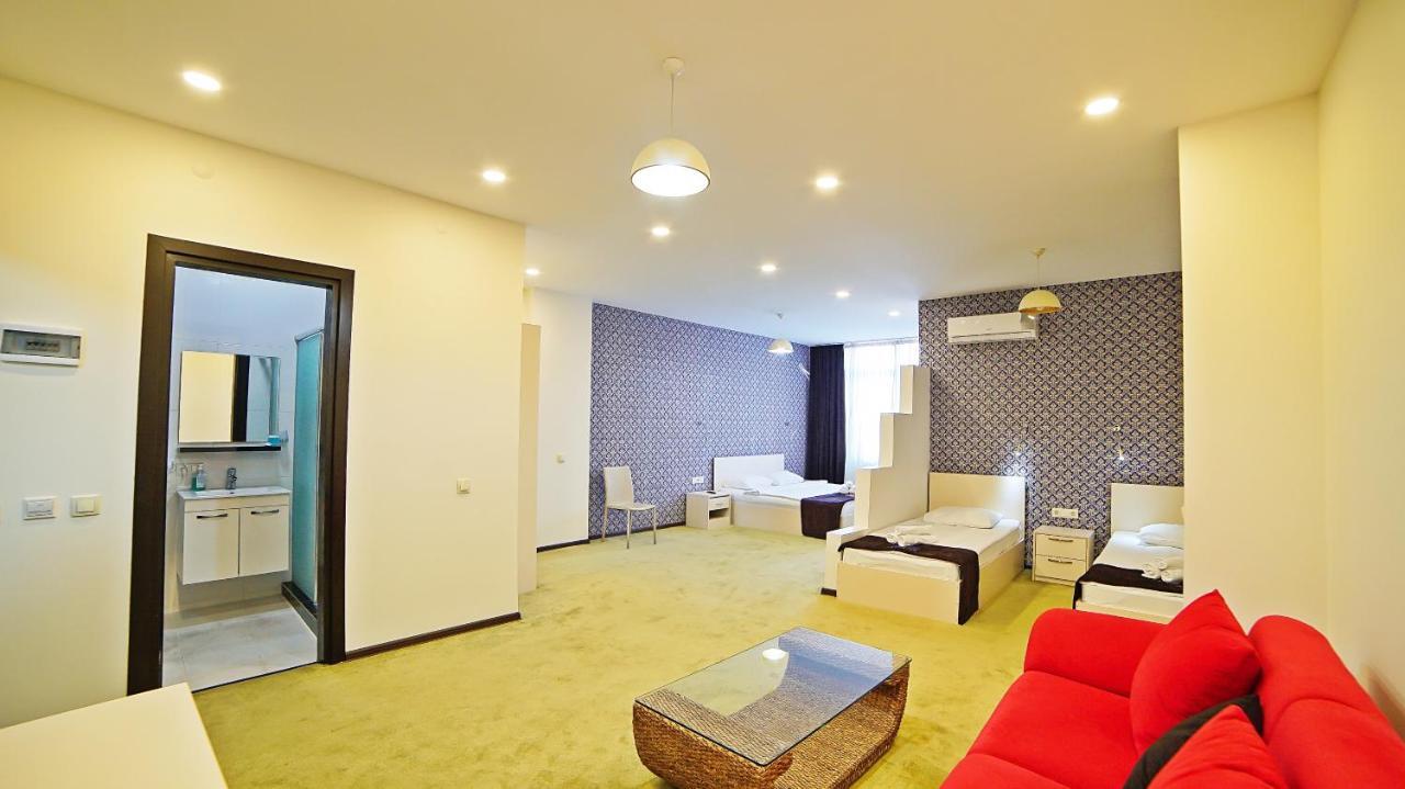 Mardi Plaza Hotel Μπατούμι Εξωτερικό φωτογραφία